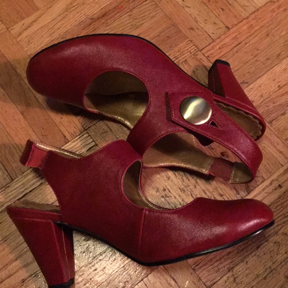 Shoes - Picture 2 of 3